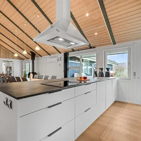 Eftim - 500m From The Sea By Interhome