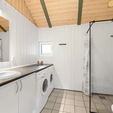 Holiday home Eftim - 500m From The Sea By Interhome *