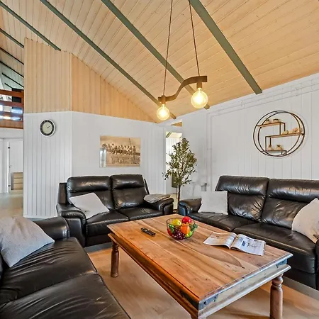 Eftim - 500m From The Sea By Interhome *